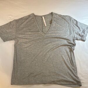 PCH Silver Gray V-Neck short sleeve T-Shirt sz Medium